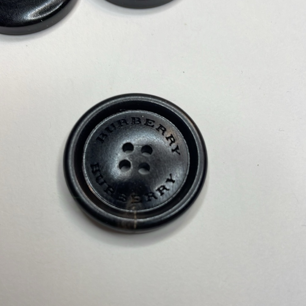 Burberry 8 Count Black Replacement Buttons Gem
